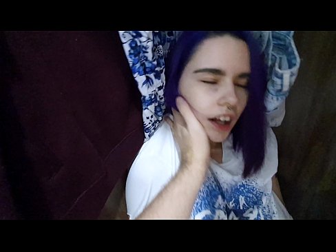 ❤️ Ya sami kanwata a cikin kabad ya taimaka mata ❤❌ Batsa ❤